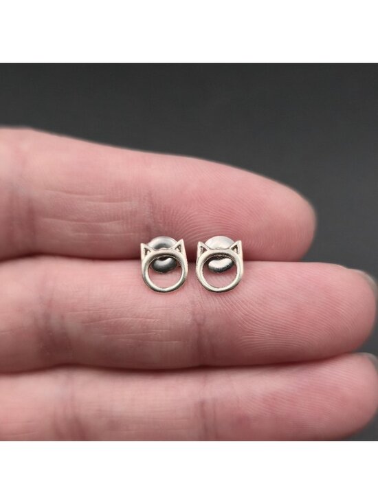 Jewelry - Sterling Silver Minimalist Kitty Cat Outline Stud Earrings A7367